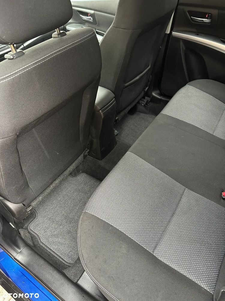 Suzuki SX4 1.6 Premium - 22