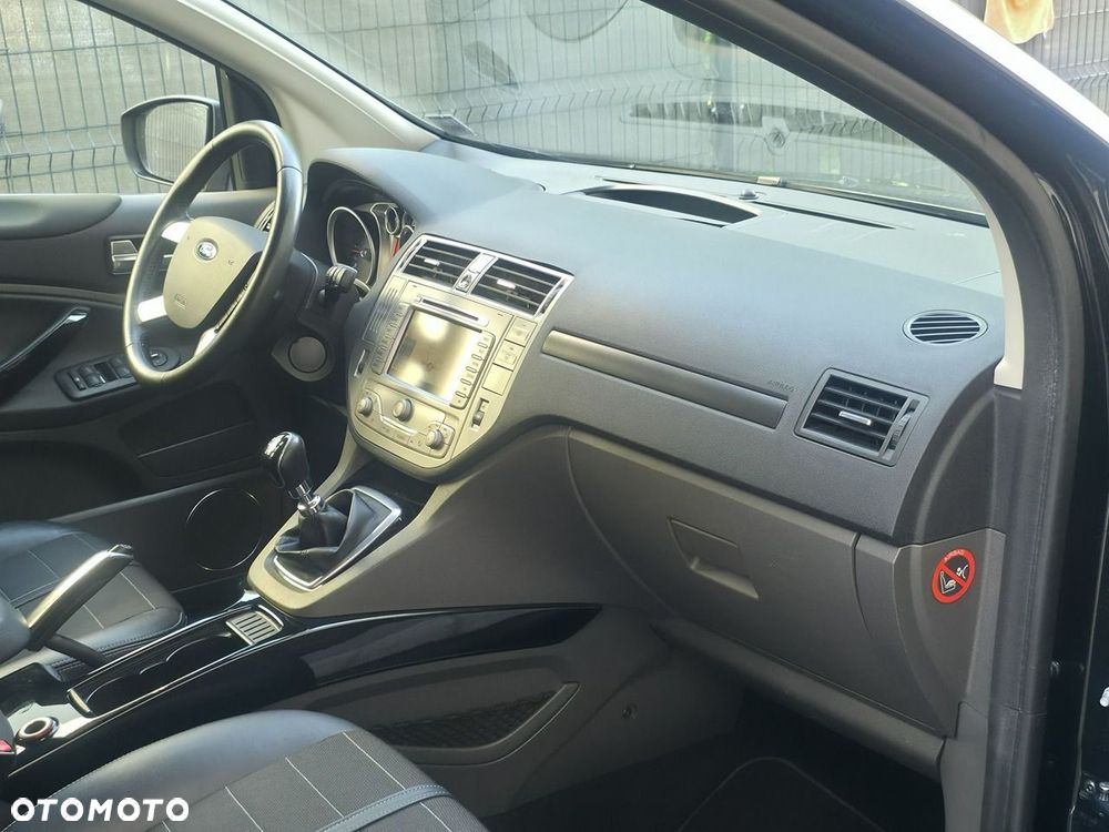 Ford Kuga - 10