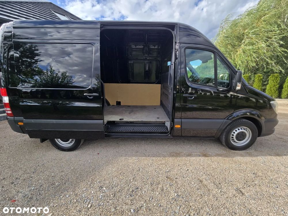 Mercedes-Benz Sprinter - 13