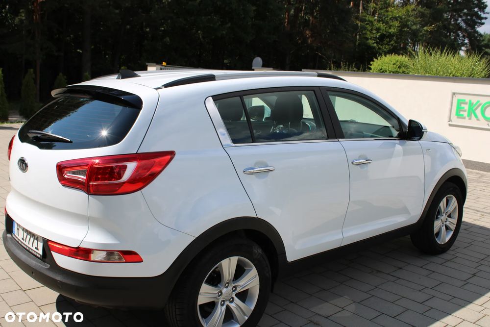 Kia Sportage 2.0 L - 16