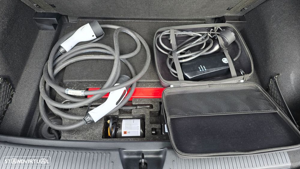 MG MG4 64 kWh Luxury - 60