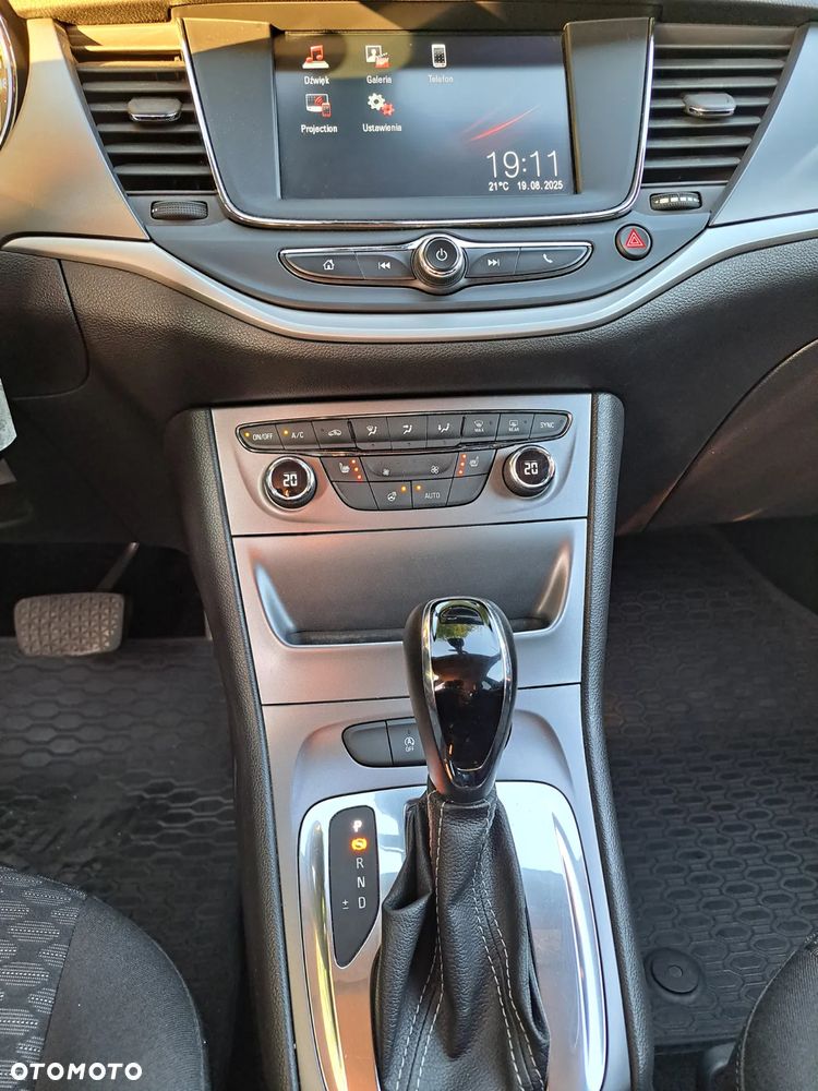 Opel Astra V 1.4 T Enjoy S&S - 11