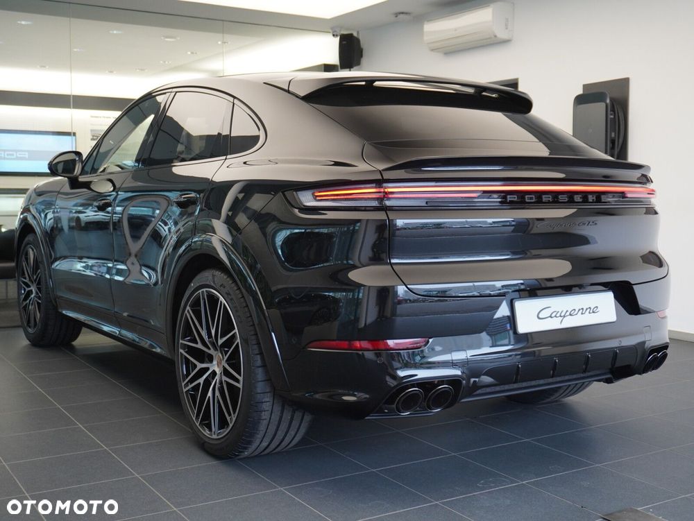 Porsche Cayenne GTS - 17