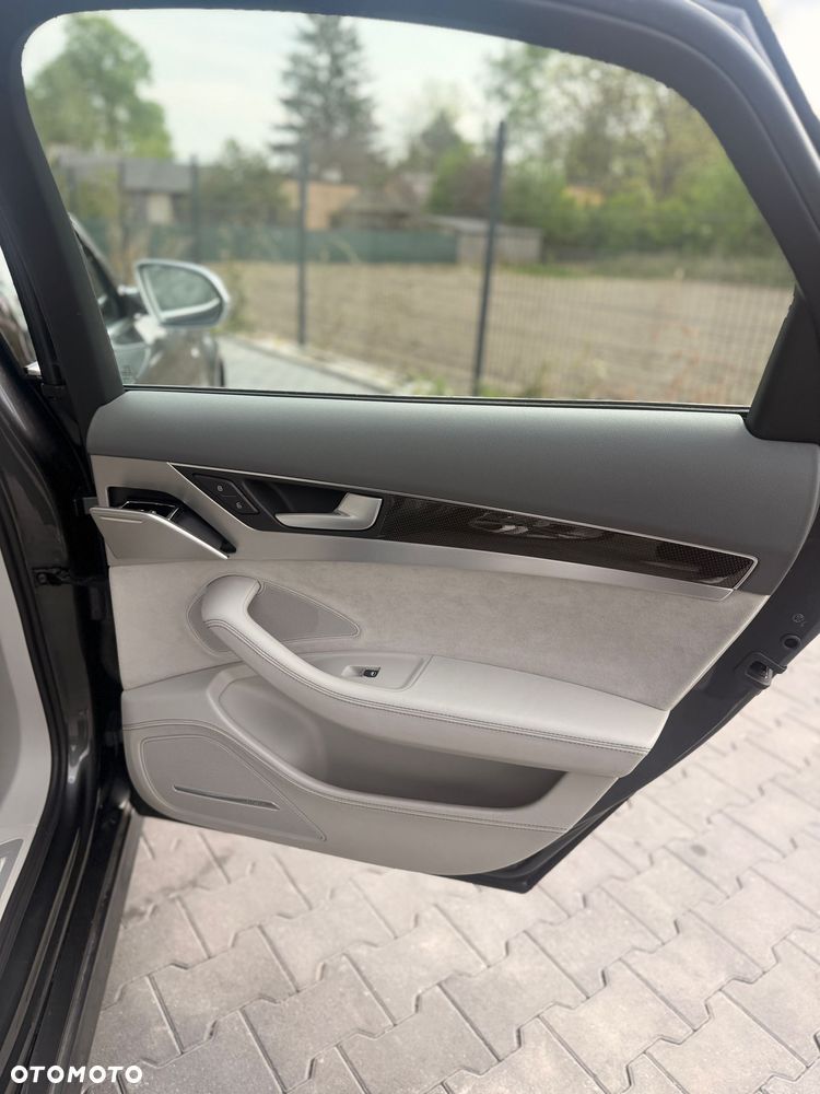 Audi S8 - 15