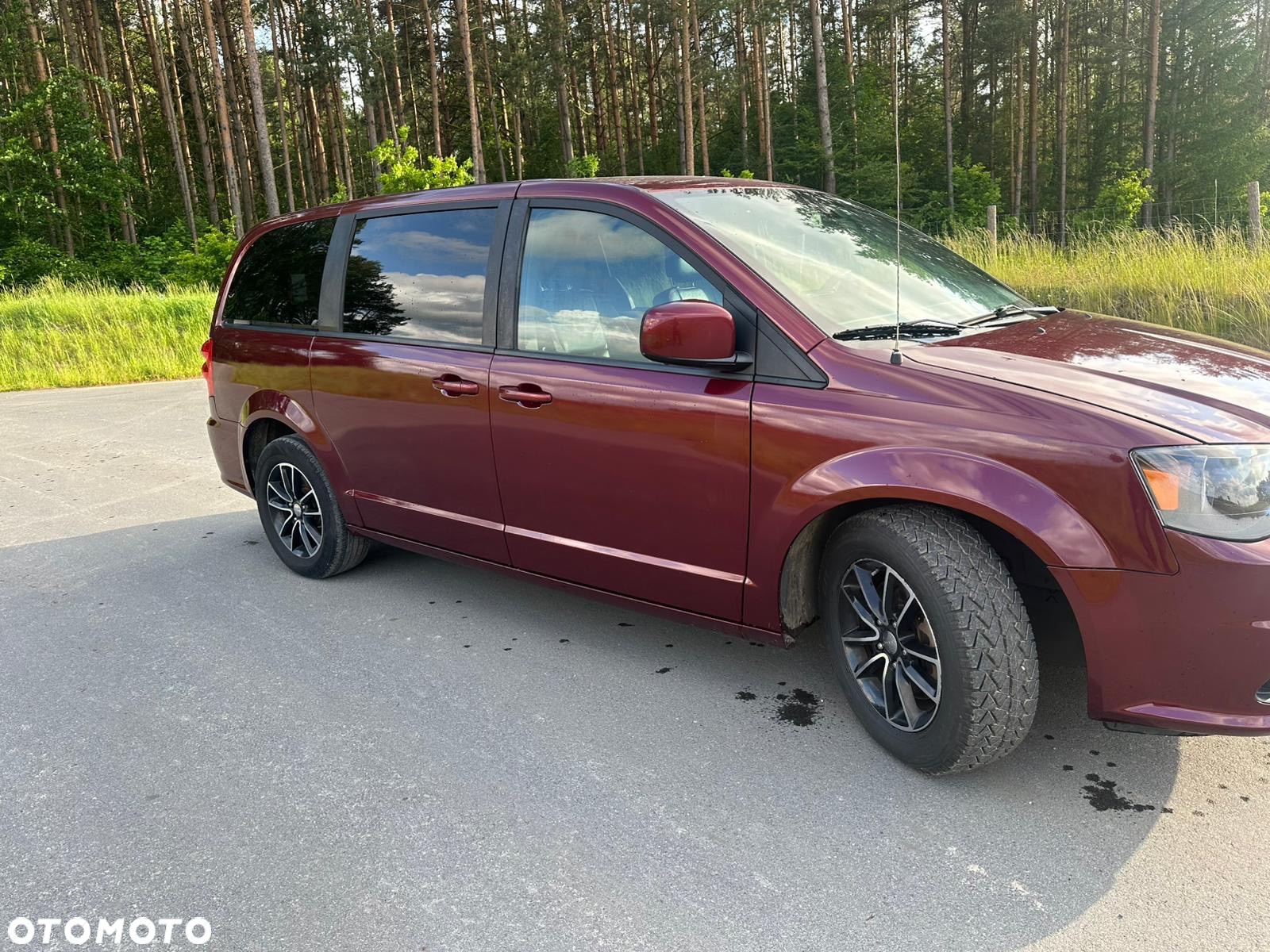 Dodge Grand Caravan - 9