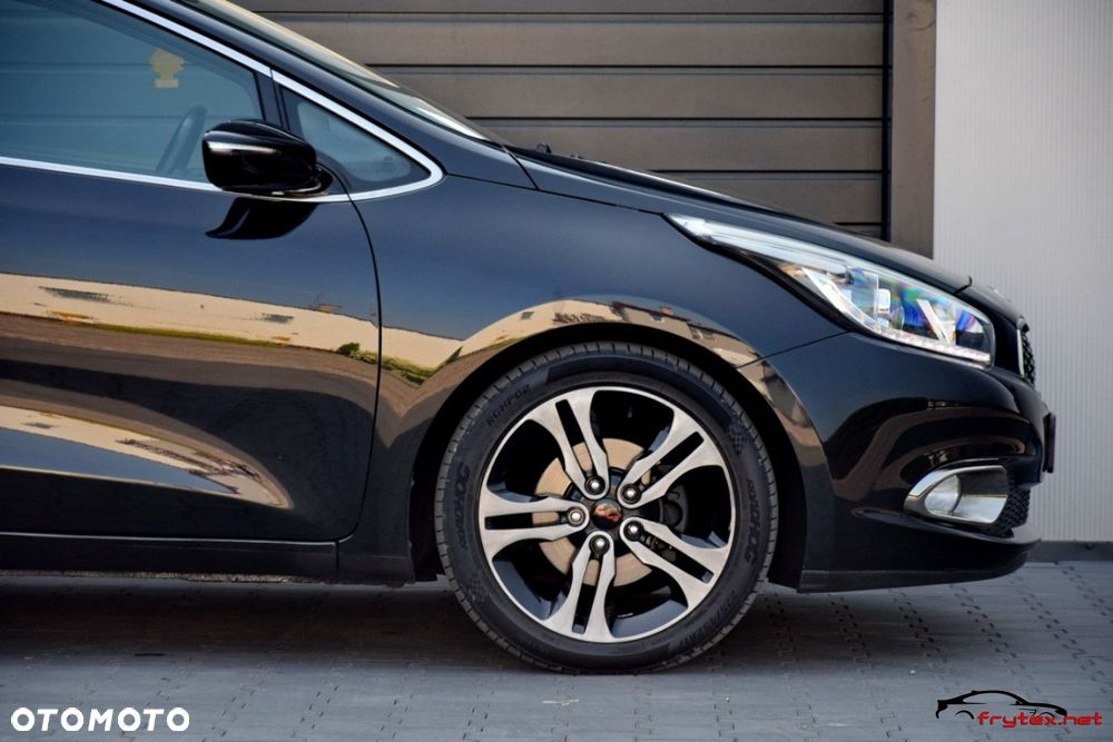 Kia Ceed - 4