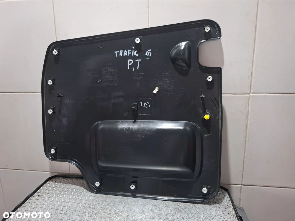 Boczek drzwi prawy tył Renault Trafic III 2016 rok nr 7700313085 - 2
