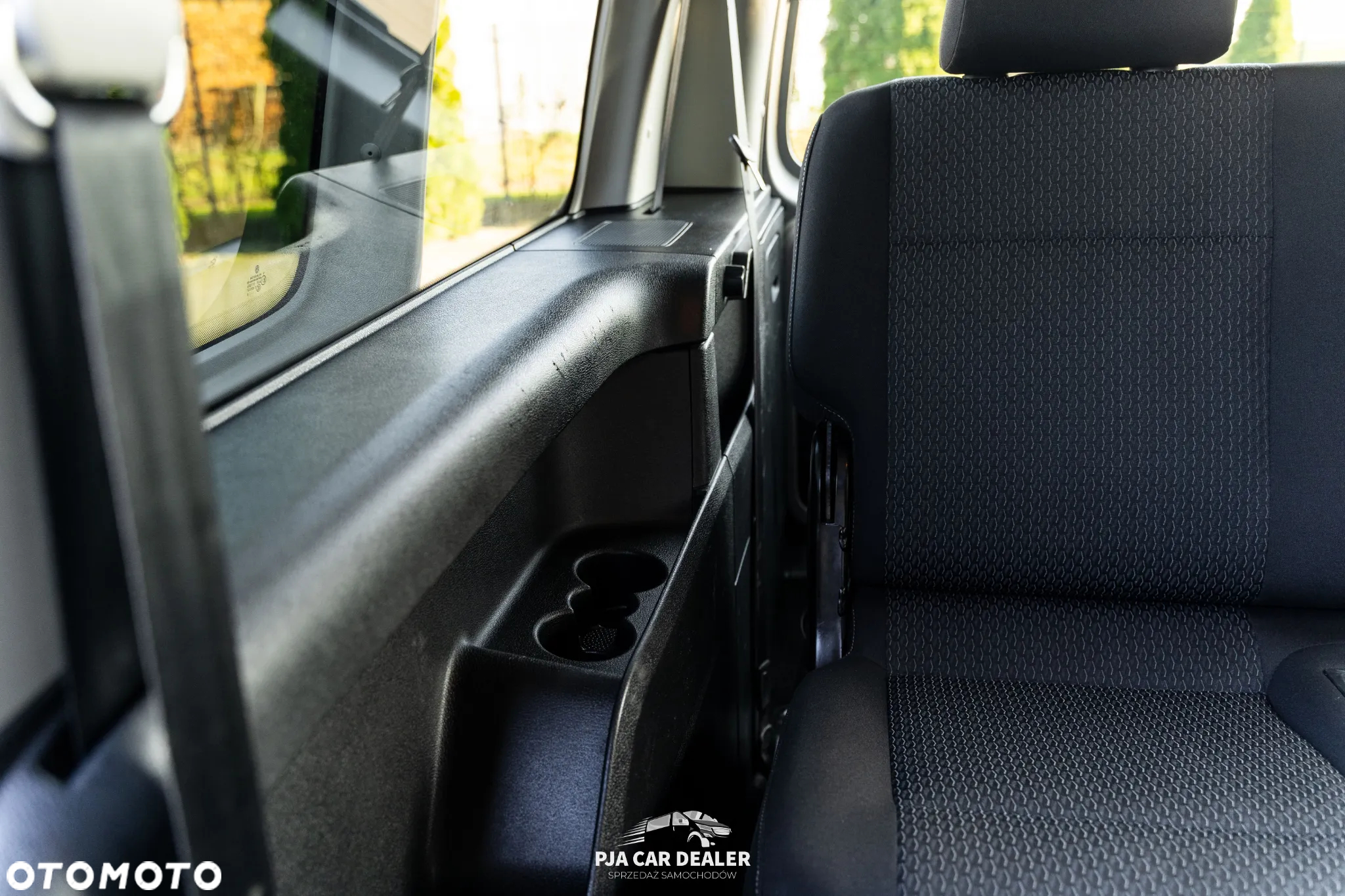 Volkswagen Caddy 2.0 TDI Comfortline - 34