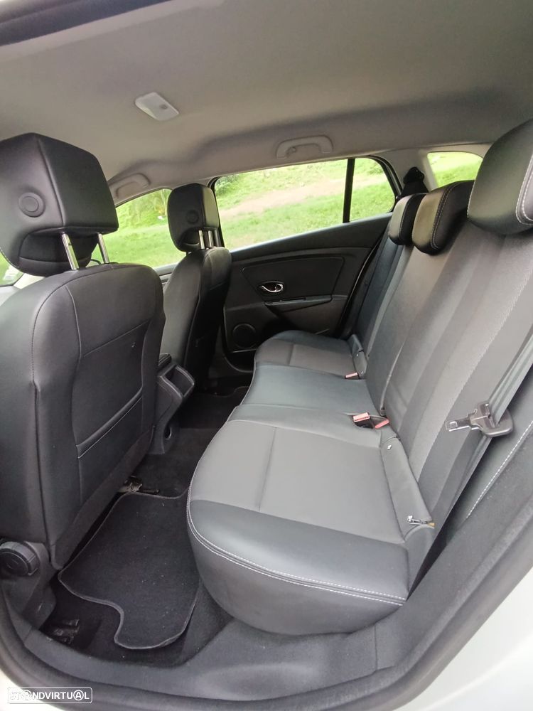 Renault Mégane Sport Tourer 1.5 Blue dCi Limited J17 - 14