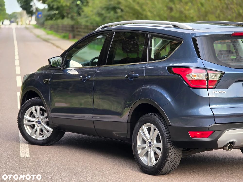 Ford Kuga 1.5 EcoBoost 2x4 Titanium - 36