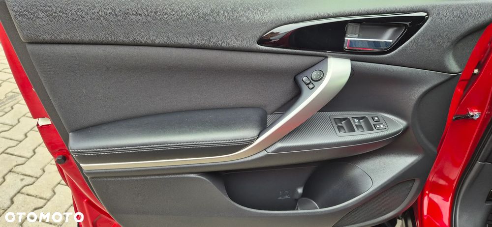 Mitsubishi Eclipse Cross - 11