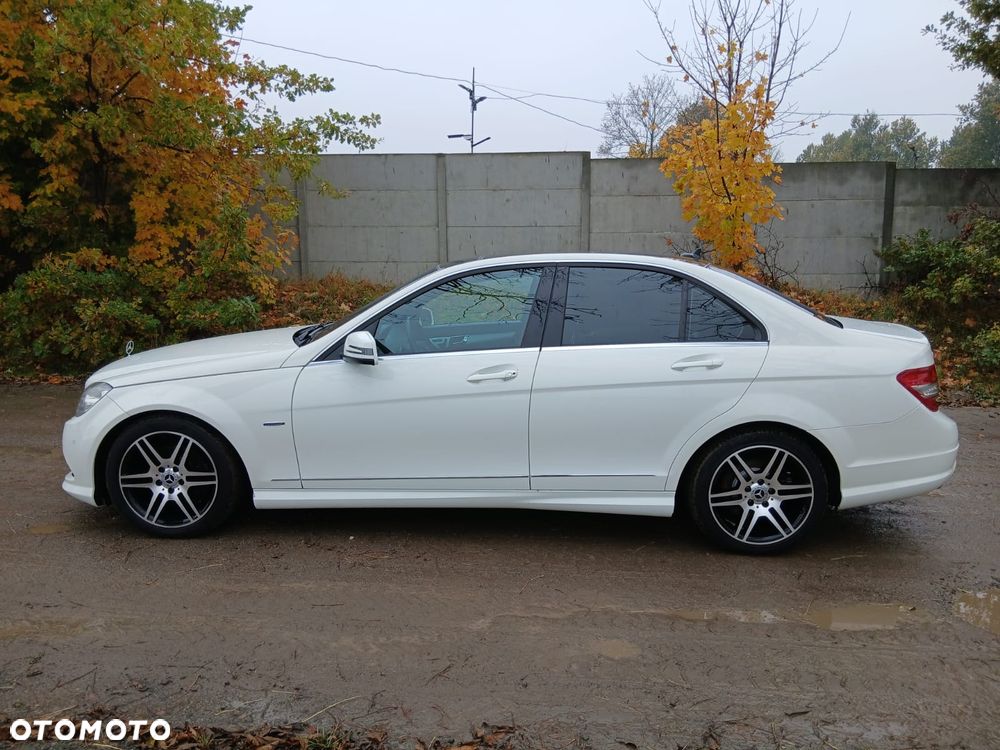 Mercedes-Benz C-Class 2010 photo 4