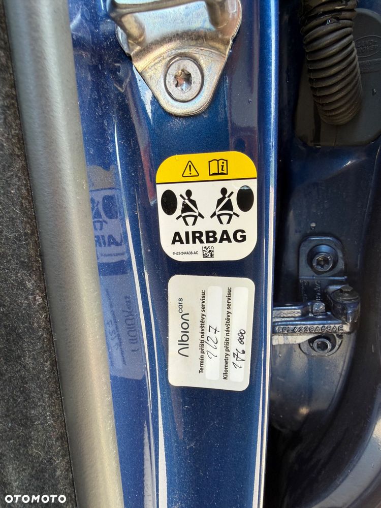 Jaguar F-Pace 2.0 D165 mHEV AWD R-Dynamic SE - 24