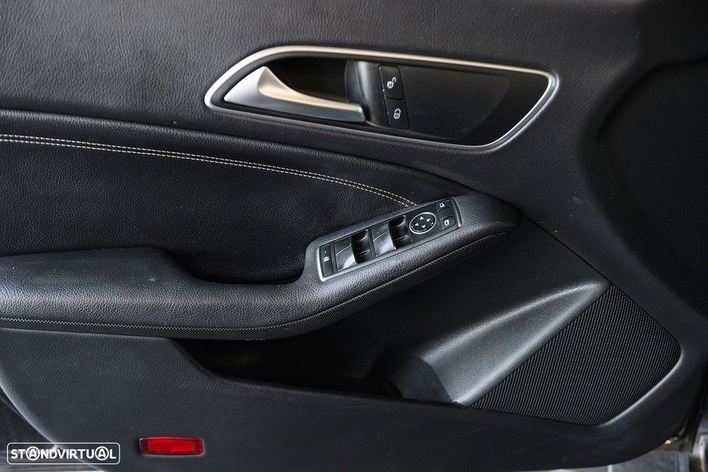 Mercedes-Benz CLA 180 d Shooting Brake Urban - 24
