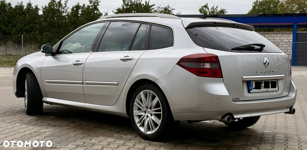 Renault Laguna dCi 150 FAP GT - 27