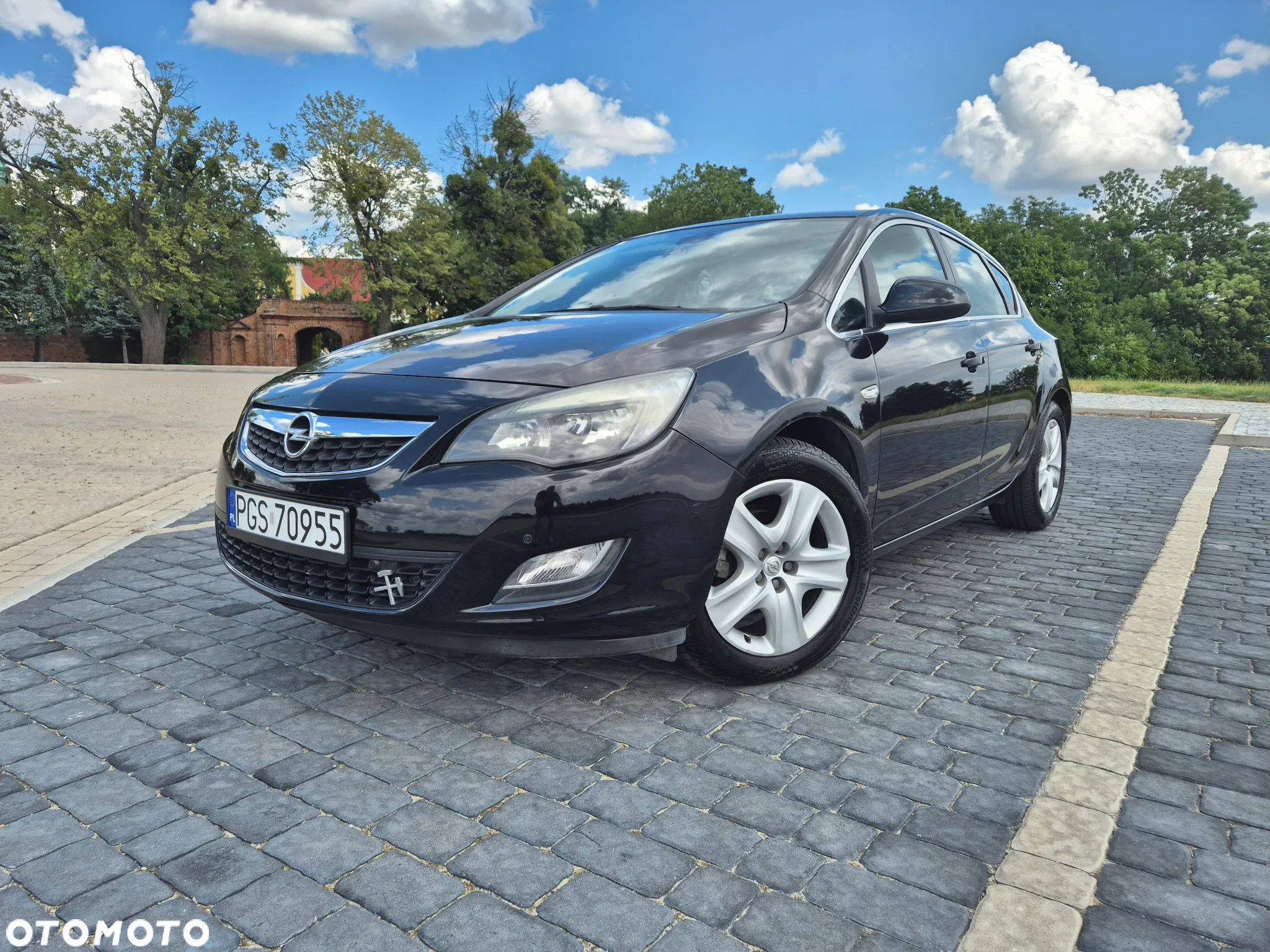 Opel Astra IV 1.4 T Cosmo - 2