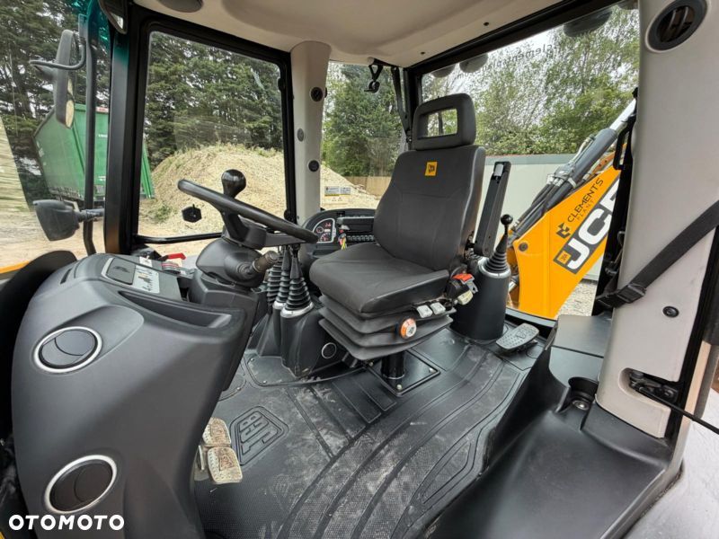 JCB 3CX CONTRACTOR - 13