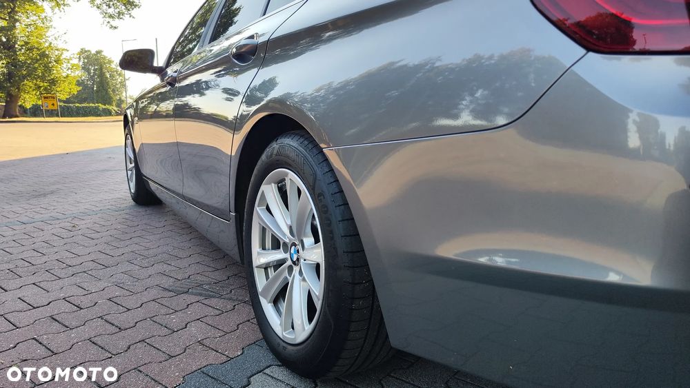 BMW Seria 5 520d Touring - 25