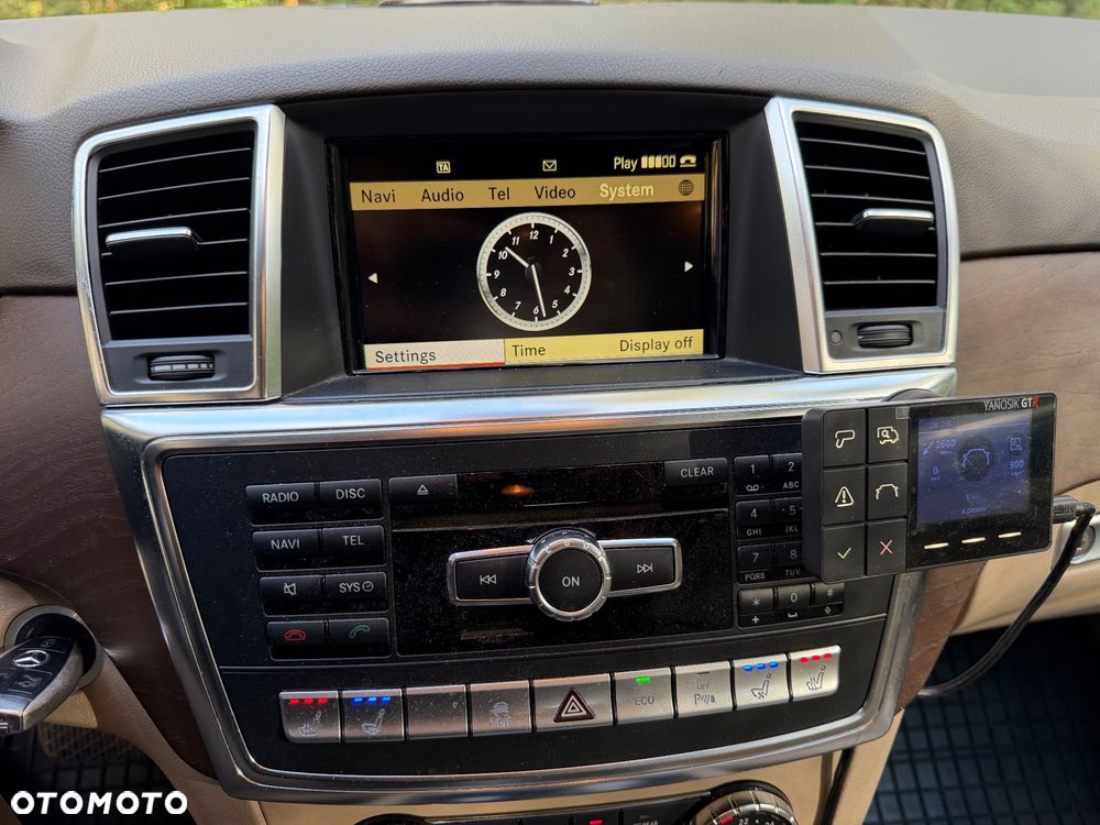 Mercedes-Benz ML 350 BlueTec 4-Matic - 14