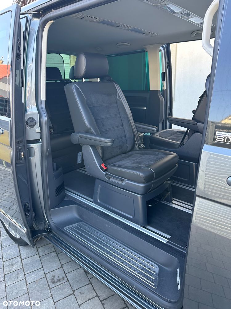 Volkswagen Multivan - 34