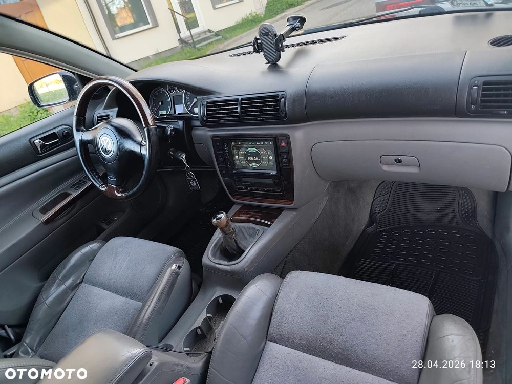 Volkswagen Passat 1.8T - 9