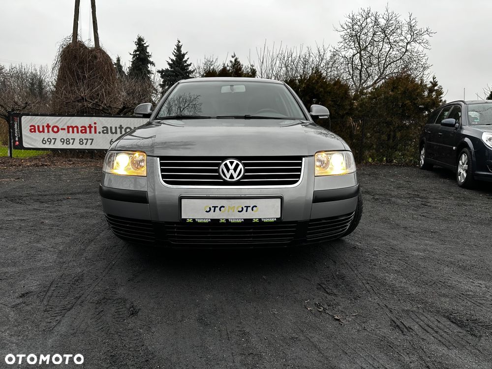 Volkswagen Passat - 4