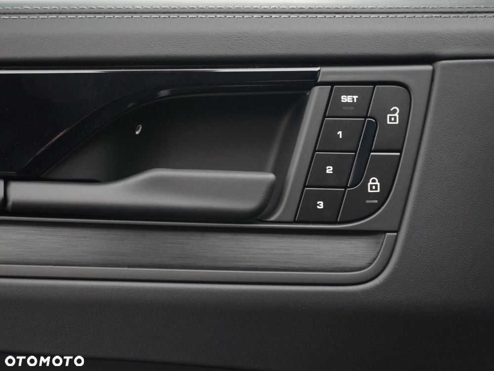 Porsche Cayenne Black Edition - 19