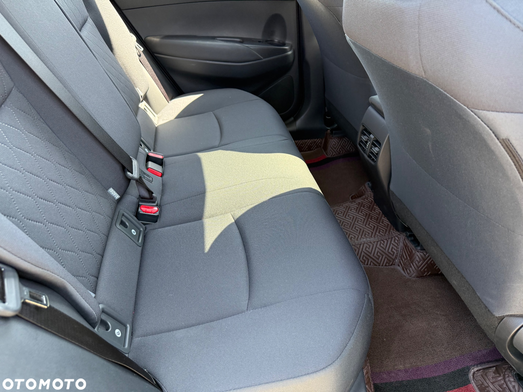 Toyota Corolla Cross - 26