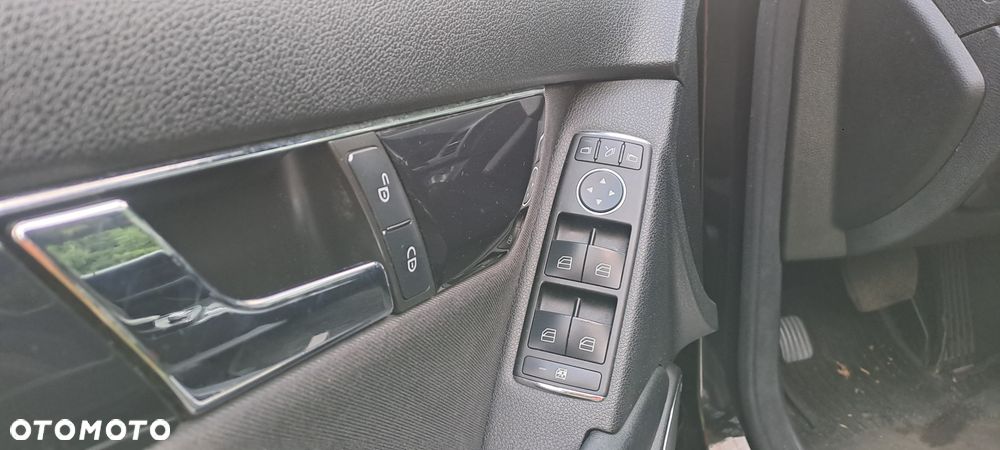 Mercedes-Benz Klasa C 180 Kompressor Automatik BlueEFFICIENCY Avantgarde - 21
