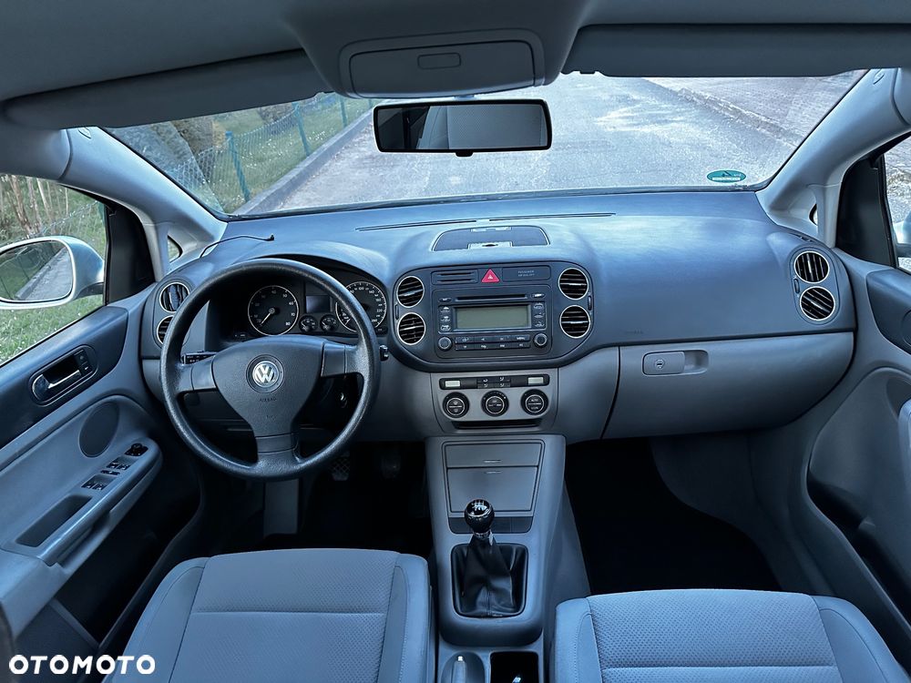 Volkswagen Golf Plus 1.6 FSI Comfortline - 8