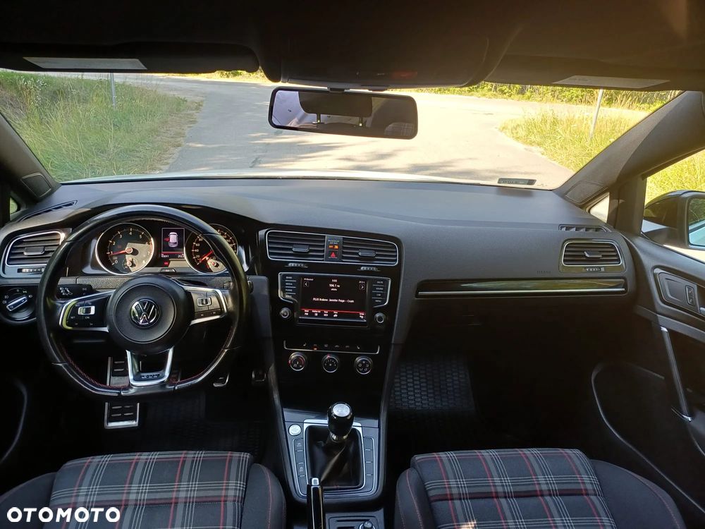 Volkswagen Golf 2.0 TSI GTI - 7