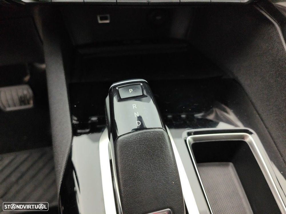 Peugeot 3008 1.2 PureTech Allure Pack EAT8 - 9