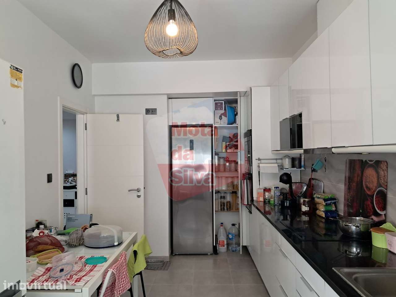 Excelente Apartamento T2 no Feijó Almada - Grande imagem: 2/17