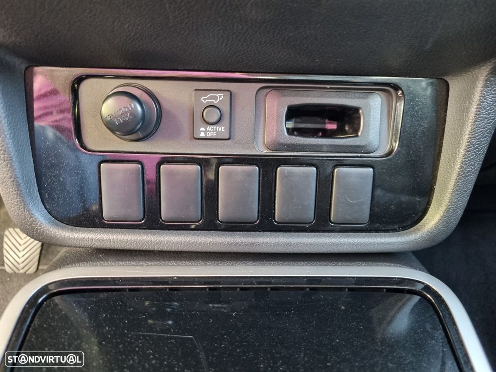 Mitsubishi Outlander 2.2 DI-D Intense - 41