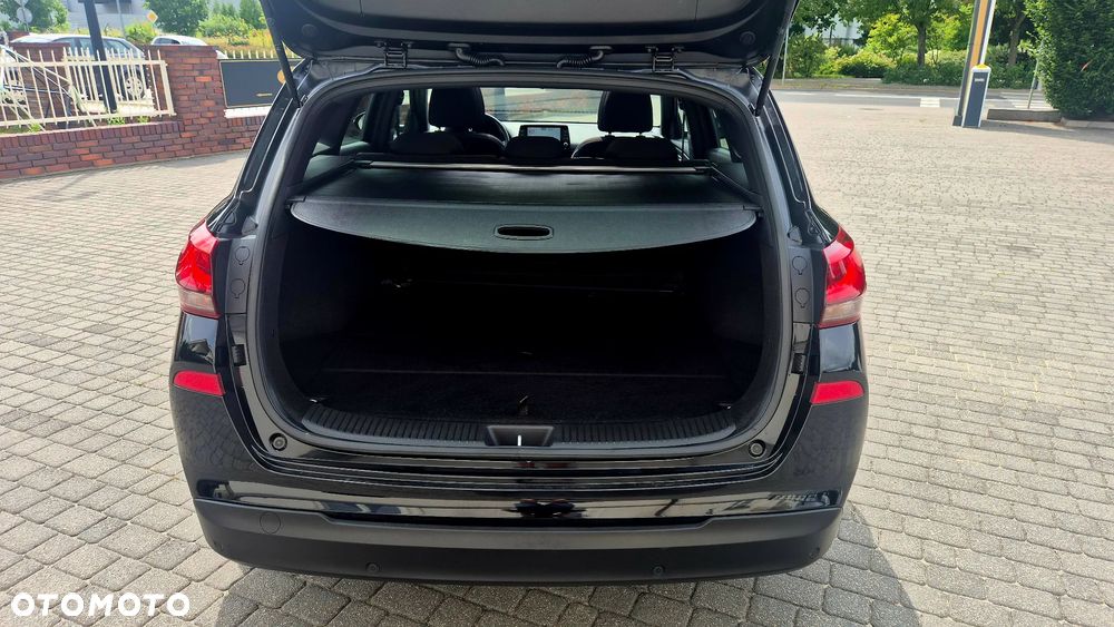 Hyundai i30 1.4 T-GDI DCT Premium - 11