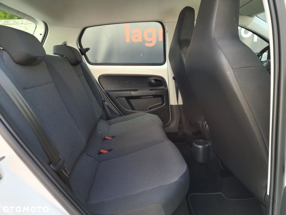 Volkswagen up! (BlueMotion Technology) move - 19