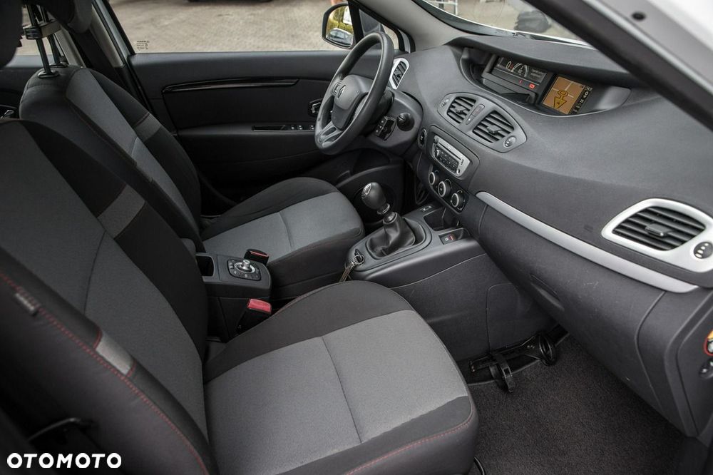 Renault Grand Scenic - 28