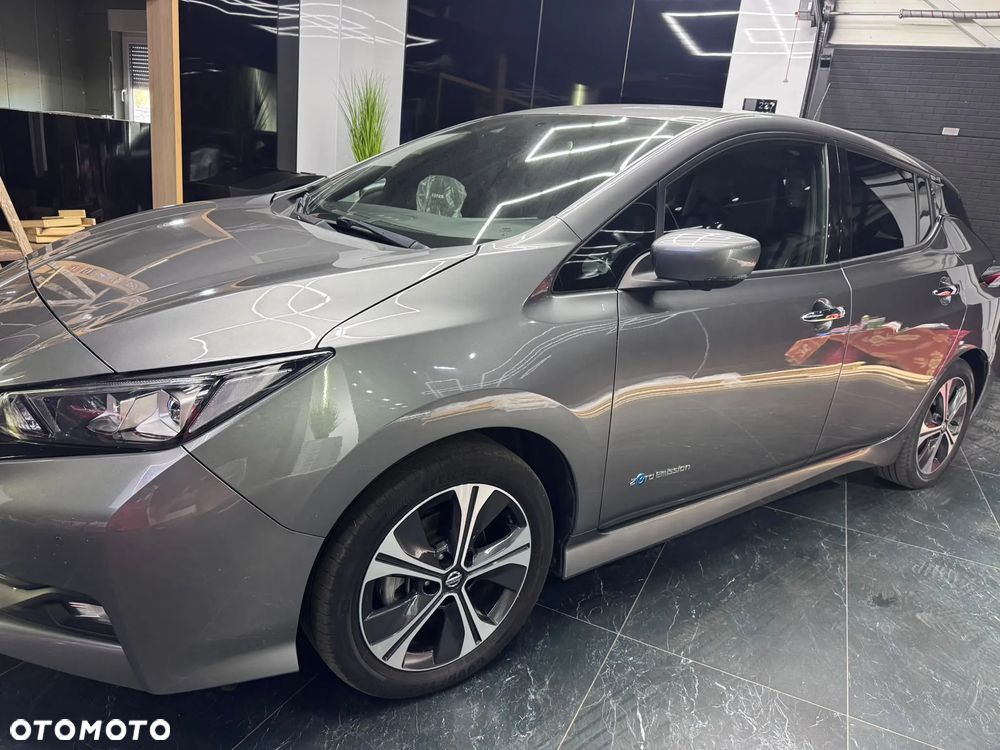 Nissan Leaf 40 kWh Tekna - 24