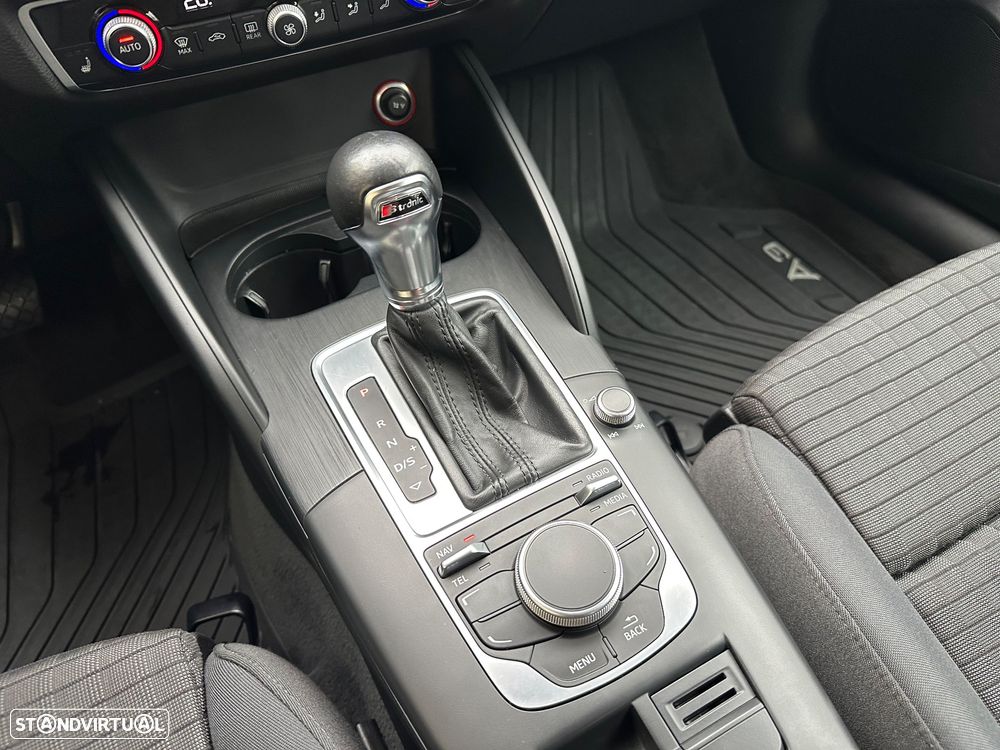 Audi A3 2.0 TDI S-line S tronic - 17