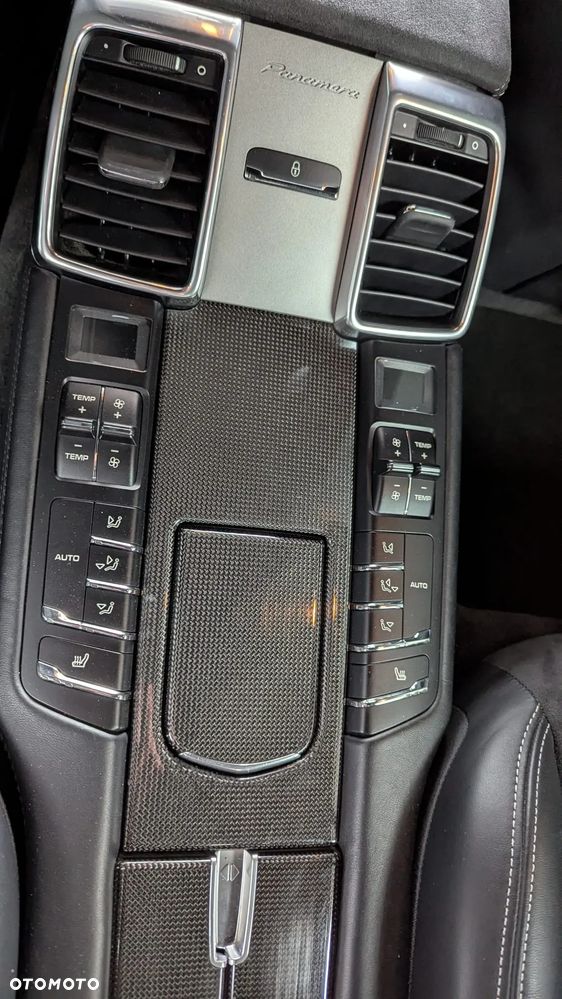 Porsche Panamera GTS - 23