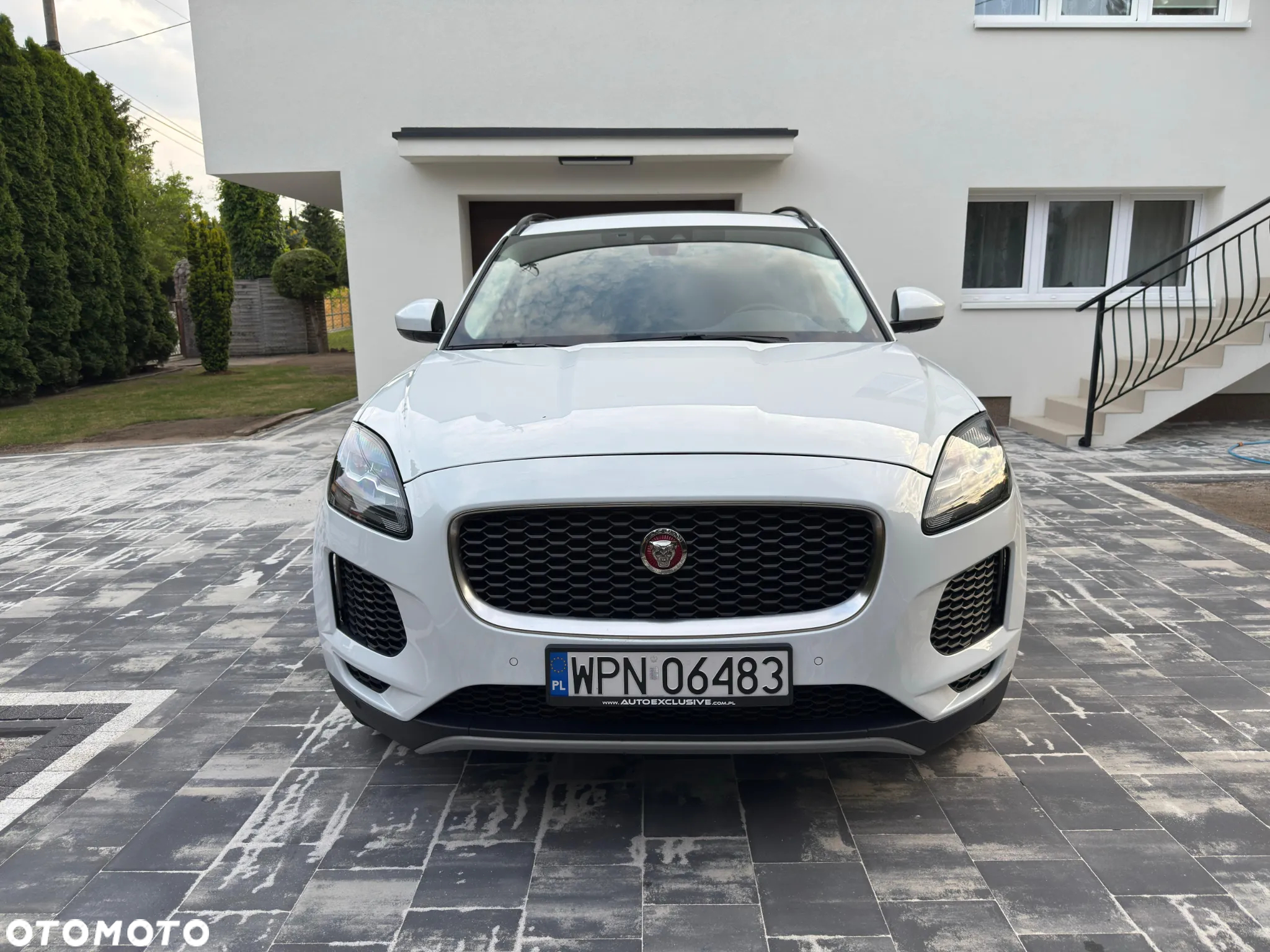 Jaguar E-Pace P250 AWD SE - 8