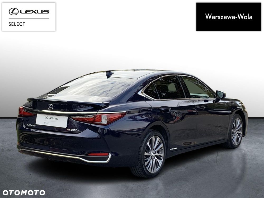 Lexus ES - 10