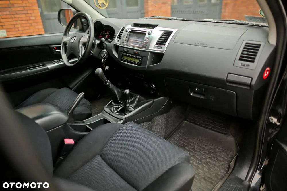 Toyota Hilux 3.0 D-4D Adventure - 7