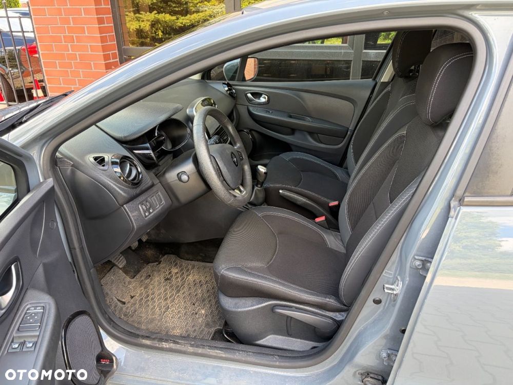 Renault Clio 1.2 16V Life - 11