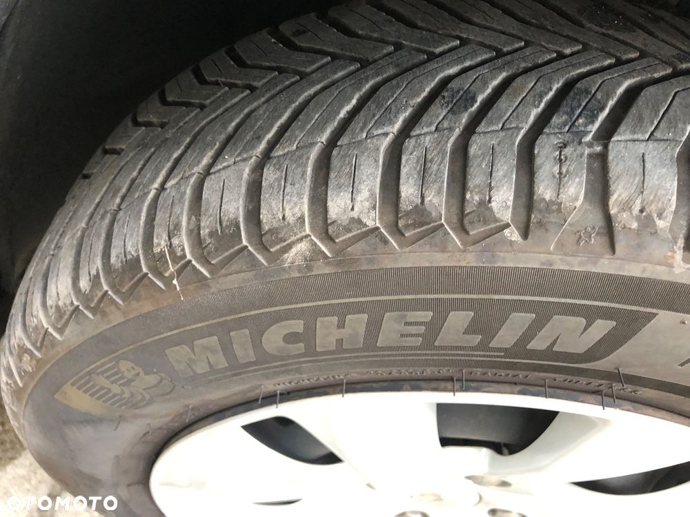 Peugeot 2008 82 VTI Acess - 19