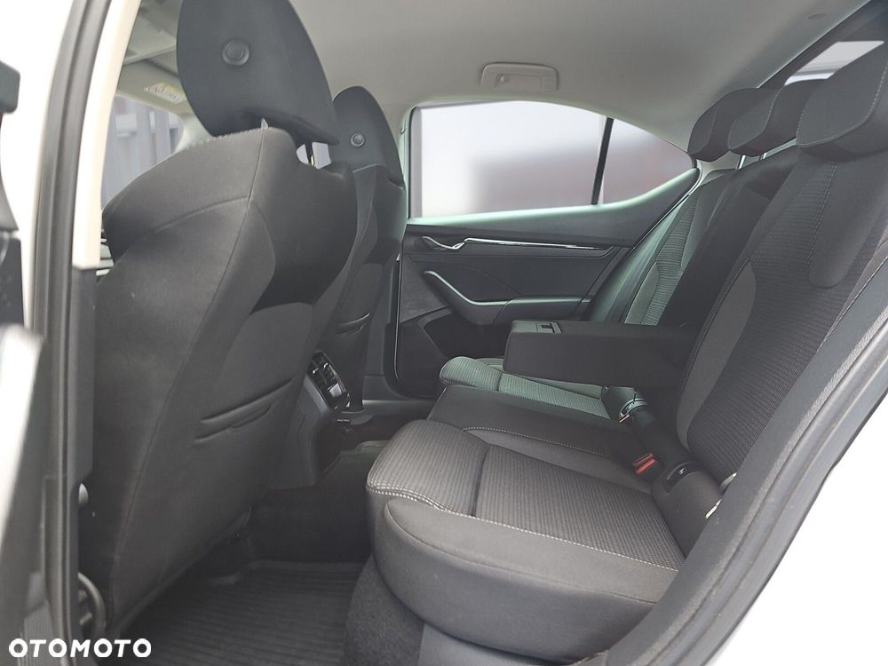 Skoda Octavia 2.0 TDI Ambition DSG - 15