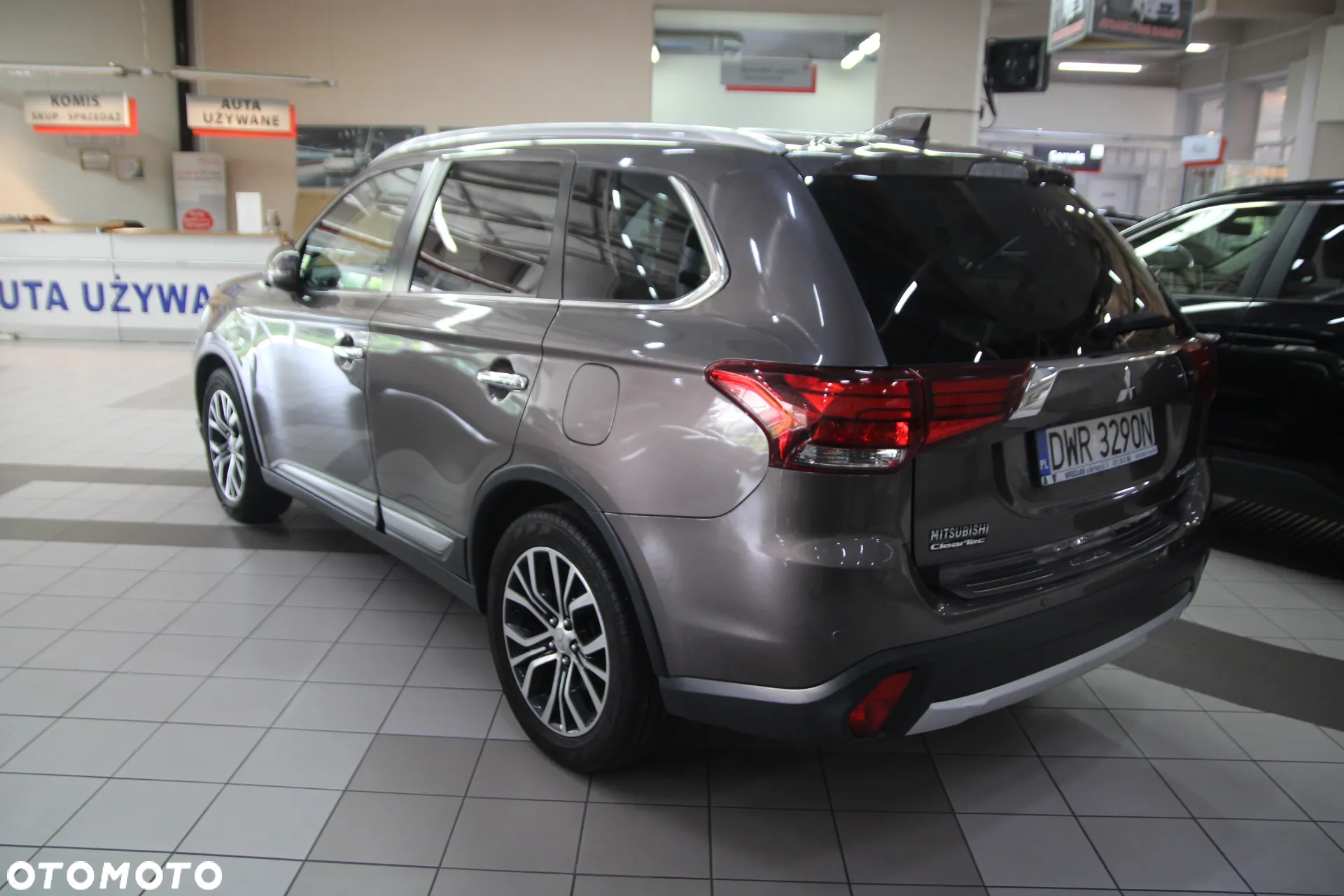 Mitsubishi Outlander 2.0 Intense + Navi 4WD CVT - 5