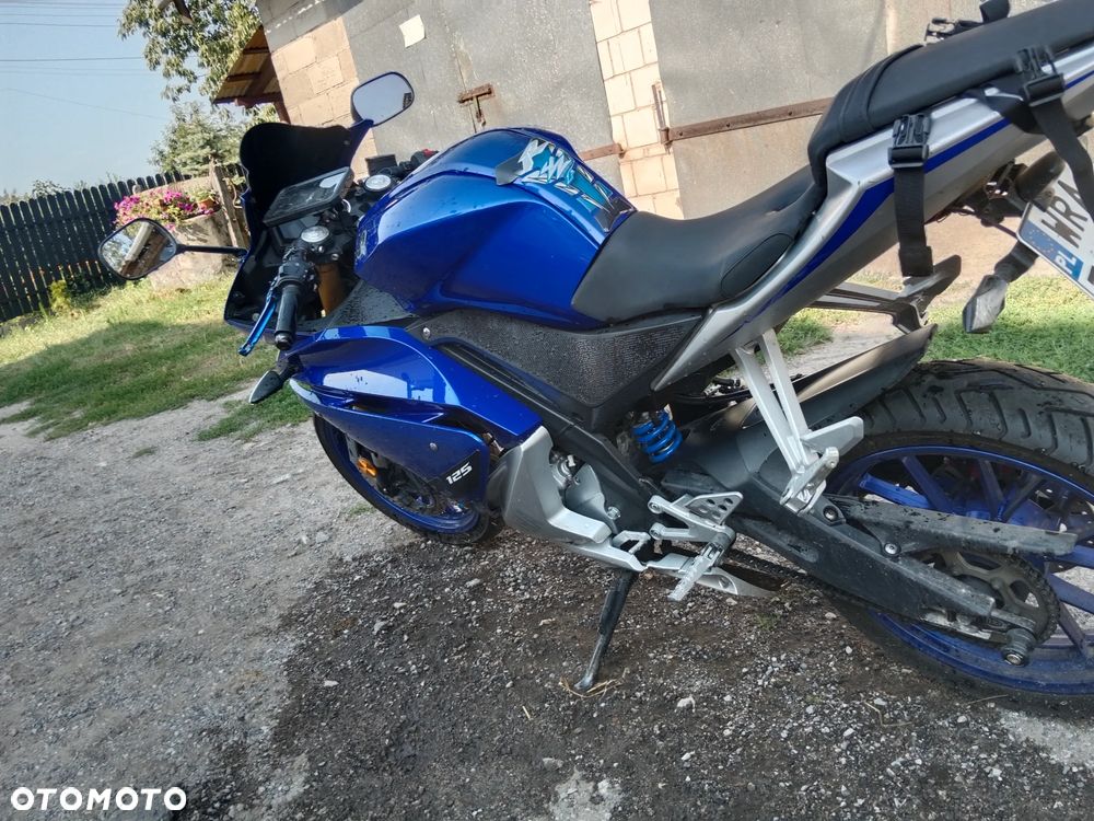 Yamaha YZF - 3