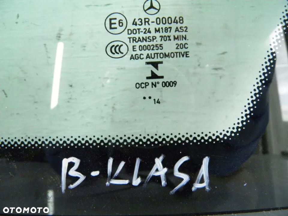 B KLASA W246 SZYBA KARoseryjna prawa tył 14r - 2