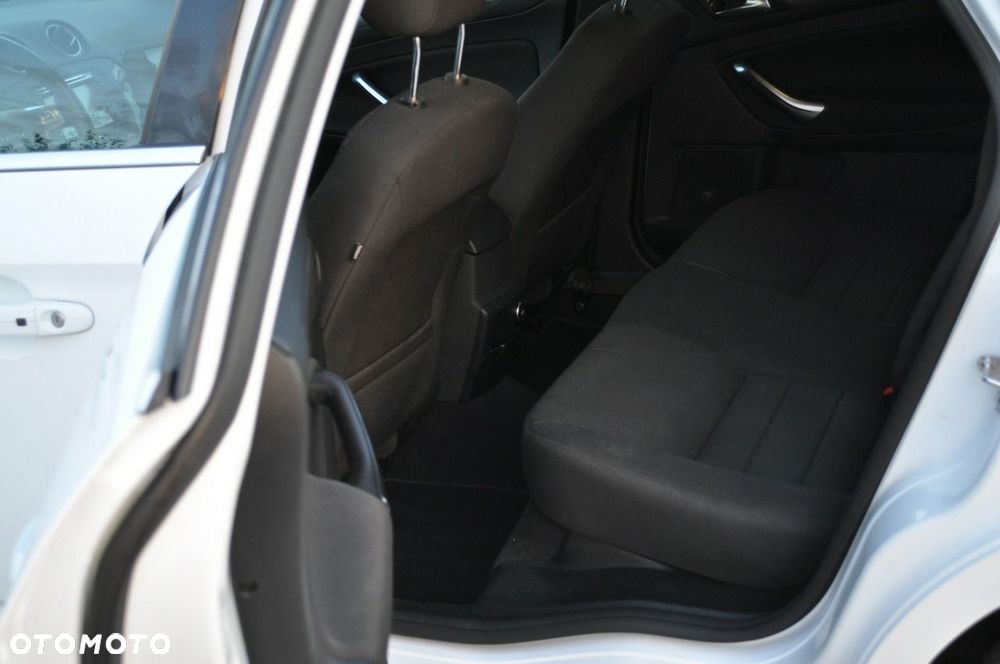 Ford Mondeo 2.0 TDCi Titanium - 25
